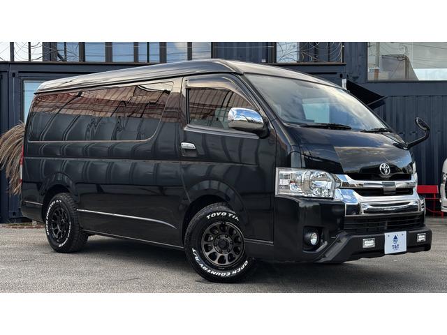 3ナンバー普通乗用車のハイエースワイドミドルルーフワゴンGL【10人乗り】が店頭販売車として入...