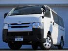 平成29年10月初年度登録の2WD・白のハイエースバン(ガソリン)が入庫いたしました。お気軽に...