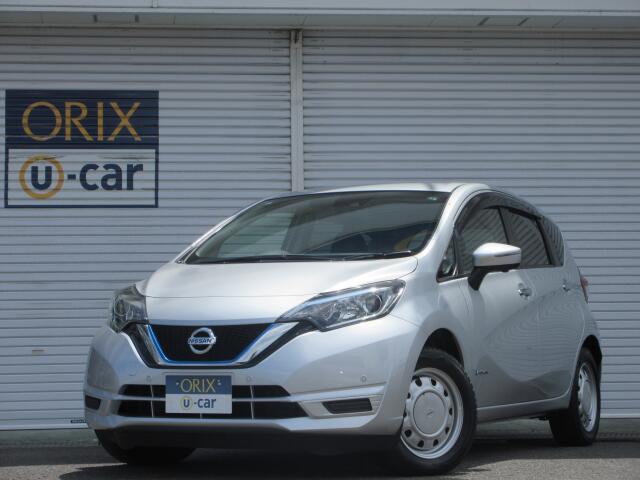 令和1年5月登録の4WD・シルバーのノートe-POWERが入庫いたしました。お気軽にお問い合わ...