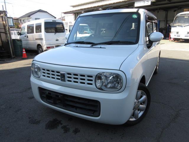 外装は色艶がありキズヘコミの少ない、とても綺麗な車です。現車確認をオススメします。