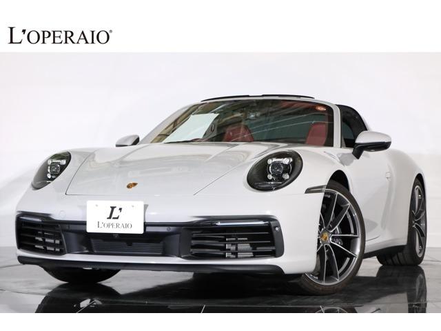 外装に人気有償色(スペシャルカラー):クレヨンを纏い、タルガトップで大型のリアガラスが採用され...