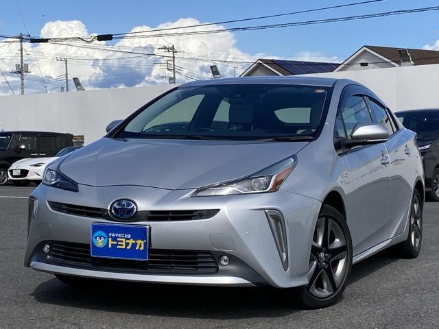 人気車種のプリウスが入荷しました!4WD、9インチ純正ナビ、アラウンドビューカメラと充実装備の...