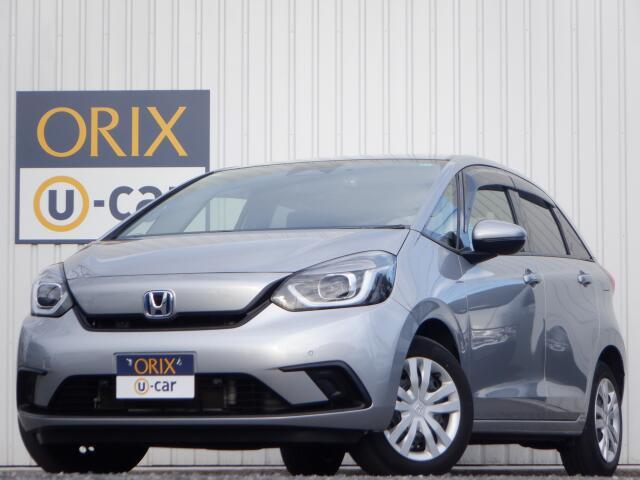 令和2年9月初年度登録の2WD・シルバーのフィットe:HEVが入庫致しました!お気軽にお問い合...