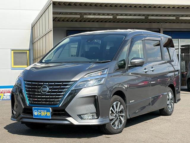 人気車種のセレナe-POWERが入荷しました!大型ナビ、アラウンドビューカメラ、フリップダウン...
